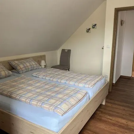 Neuner Family 2 Appartement Goessweinstein
